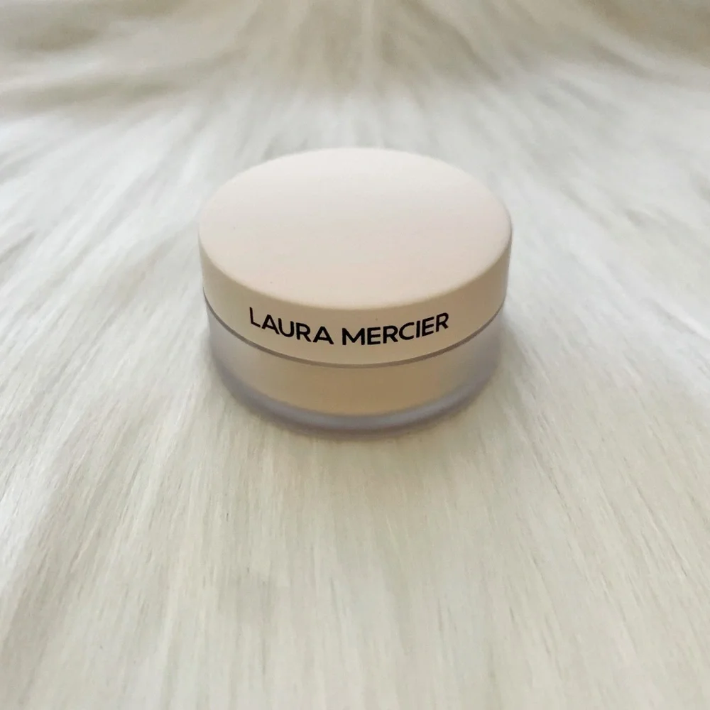 4/$30 Sale laura mercier💄Translucent Loose Setting Powder Ultra Blur Trial Size